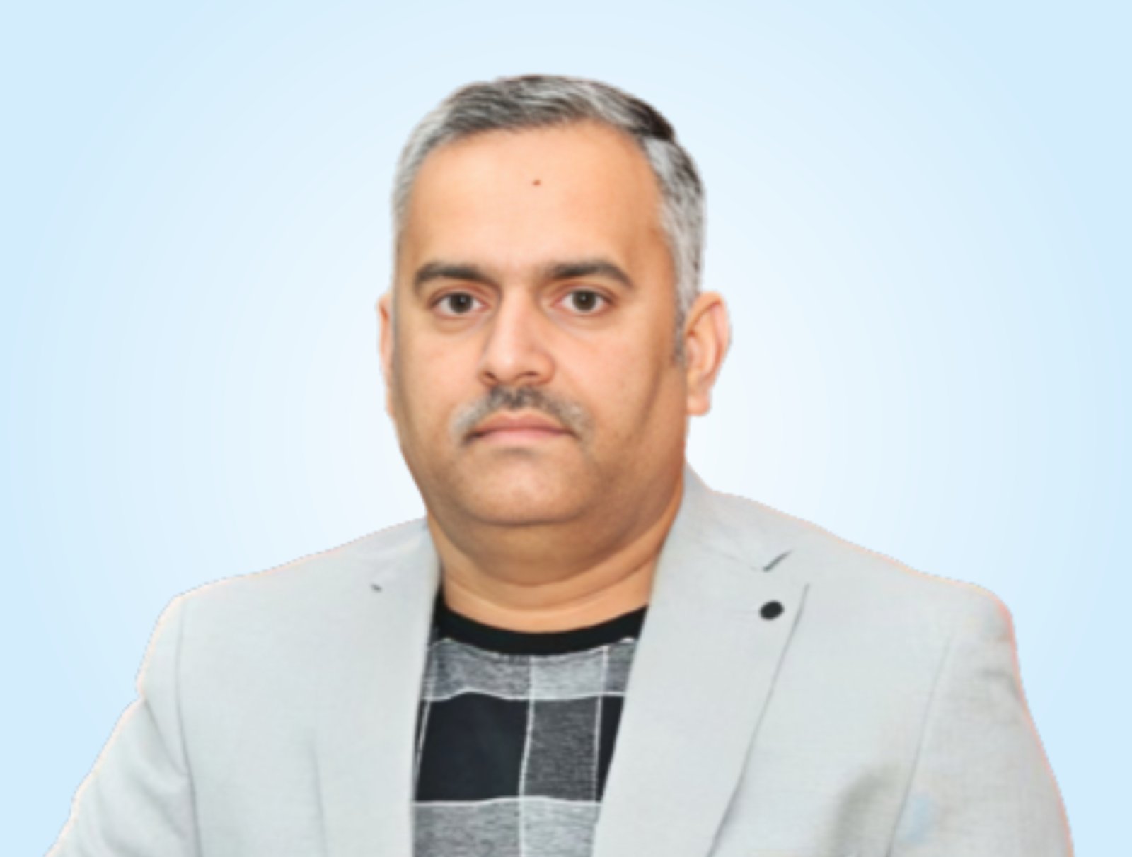 Mr. Dheeraj Kumar Dwivedi