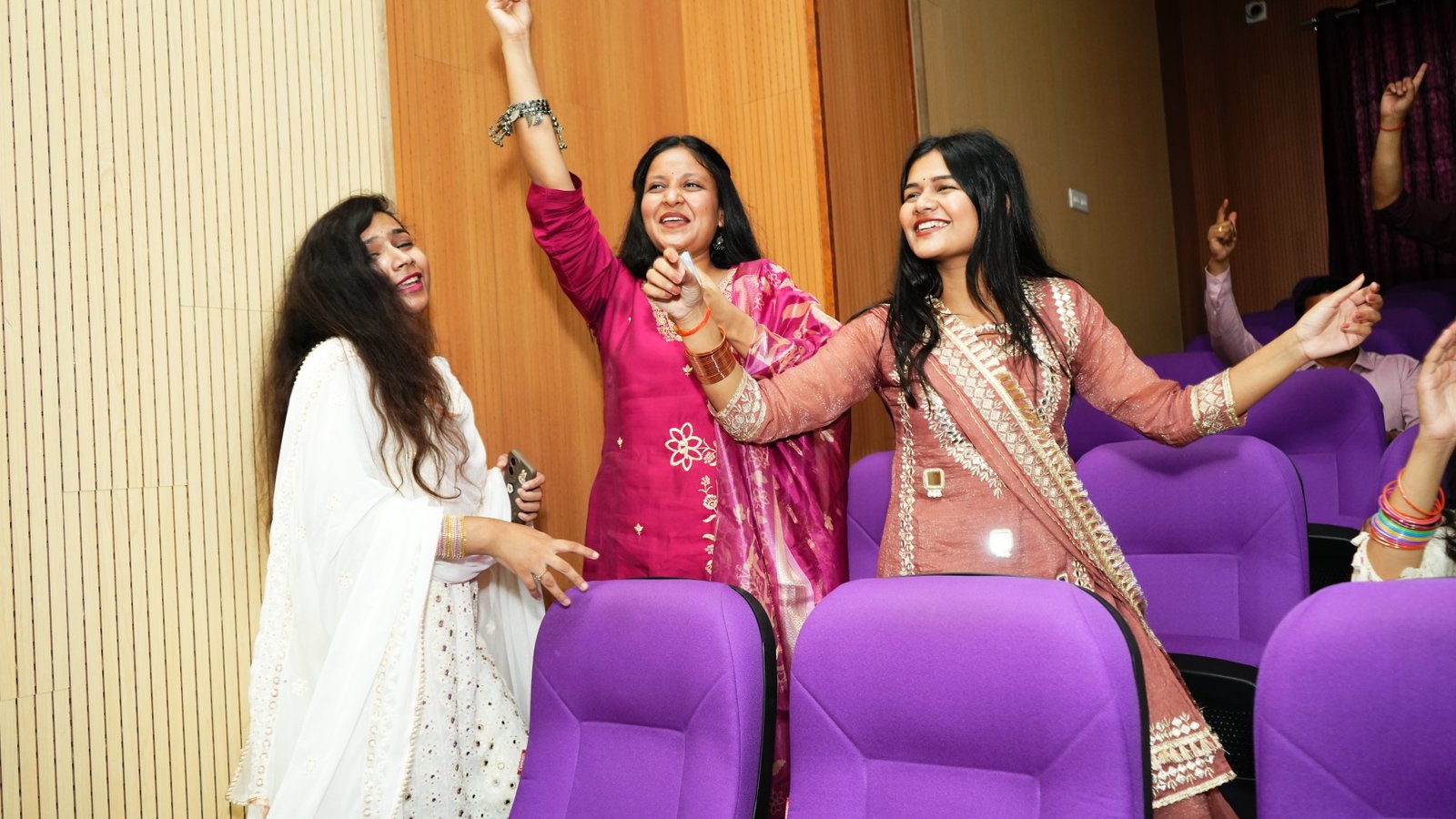 Farewell - DSC07971